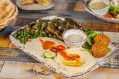 طبق مقبلات مشكلة