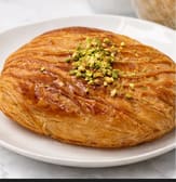 فطيرة بالقشطة
