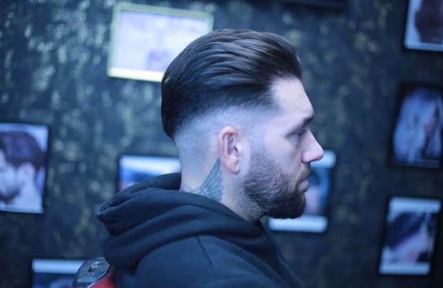 صورة من Charisma Hair Style، ١ من ٥