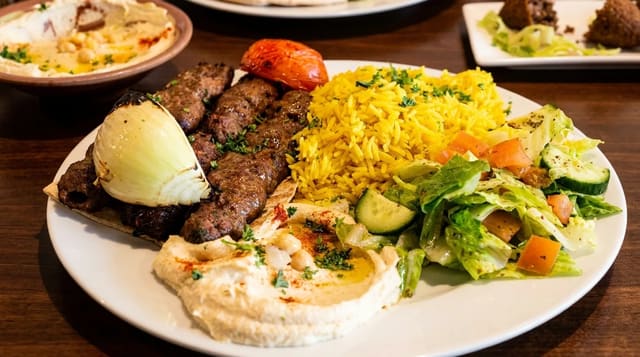 صورة من Mosaic Mediterranean Grill & Cafe، ٤ من ٧