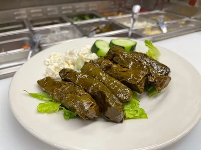 صورة من ماستر فلافل، ٤ من ٨