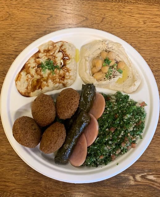 صورة من ماستر فلافل، ٨ من ٨