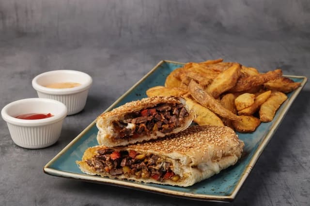 صورة من كوربان ريستو لاونج، ٦ من ٨