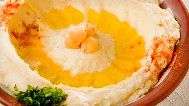 صورة من آدي للمأكولات الشرق أوسطية، ٢ من ٤