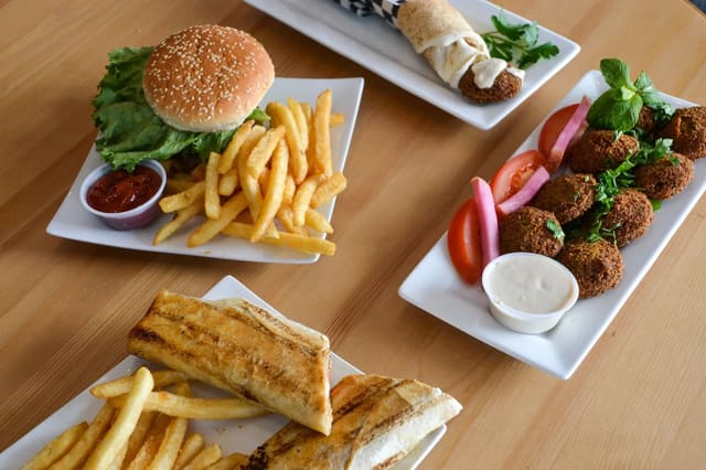 صورة من Be Falafel، ١ من ٦
