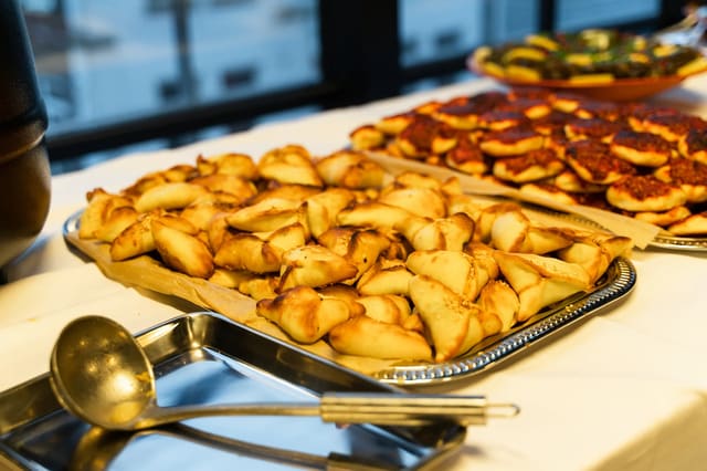 صورة من Hummus & Habibis، ٢ من ٦
