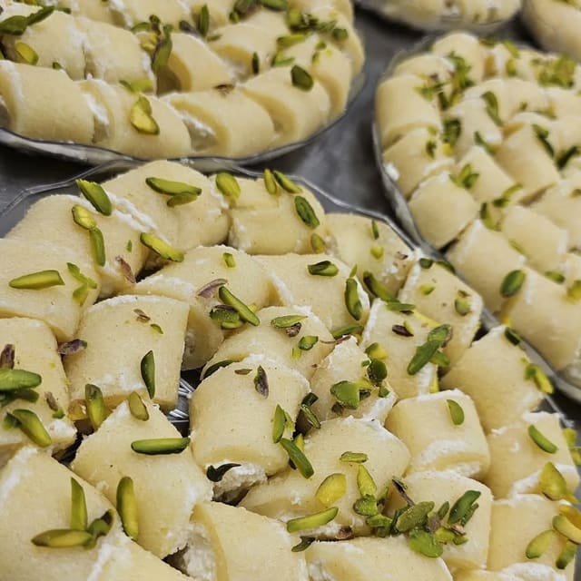 صورة من باتيسري اليمان، ٤ من ٤