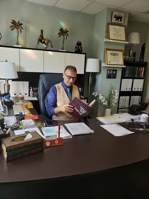 صورة من The Law Office of Mike Allnabulsi، ١ من ٢