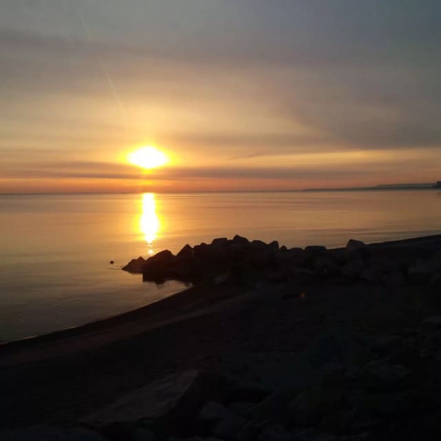صورة من Confederation: شاطئ وممشى على Lake Ontario، ٣ من ١٥