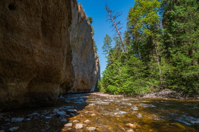 صورة من Scenic Canyon: مشي بين الوادي والتكوينات الصخرية، ١ من ٣