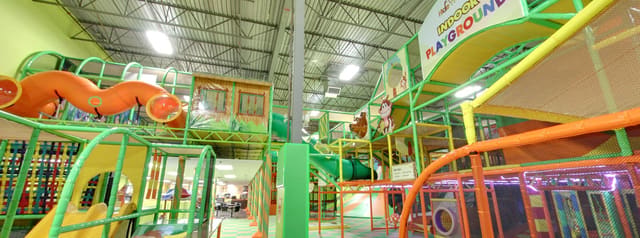 صورة من Hide N Seek Indoor Playground: متاهة لعب وزحاليق داخلية، ٣ من ٦