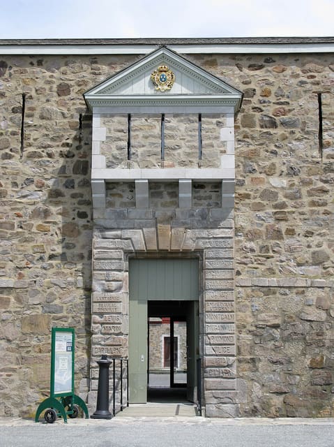 صورة من Fort Chambly: قلعة وتاريخ على نهر Richelieu، ٥ من ٢٢