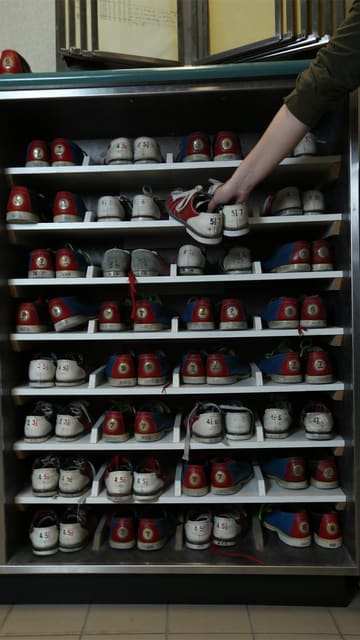 صورة من Toppler Bowl: بولينغ بخمس قوارير، ٢ من ٧