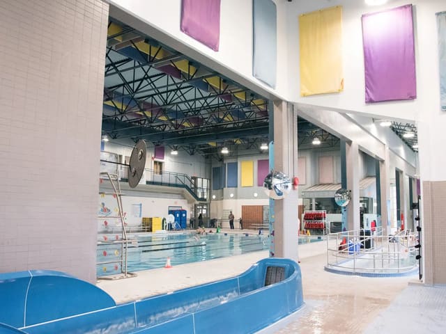 صورة من Strathmore Aquatic Centre: مسبح وزحليقة للأطفال، ٨ من ١٠
