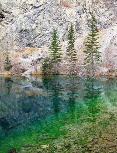 صورة من Grassi Lakes: بحيرات فيروزية فوق Canmore، ٥ من ٢٥