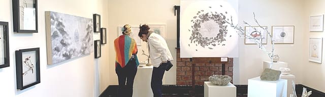 صورة من Leighton Art Centre: فن ومتحف ومشي في التلال، ٢ من ٤