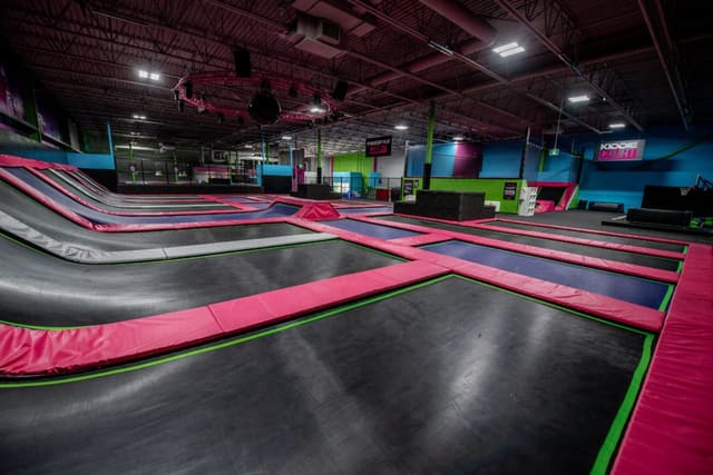 صورة من Flying Squirrel Winnipeg: ترامبولين وقاعات لعب، ٨ من ١٦