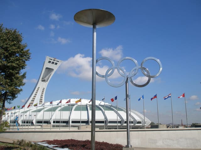 صورة من Parc olympique: ساحات الملعب الأولمبي ومسار Morgan، ٢ من ١٨