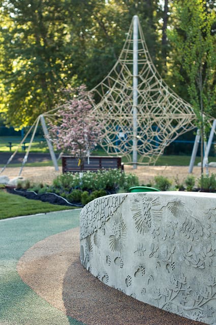 صورة من Mission Creek Regional Park: غابة وملعب وقناة أسماك، ٣ من ٣