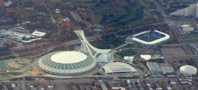 صورة من Parc olympique: ساحات الملعب الأولمبي ومسار Morgan، ٧ من ١٨