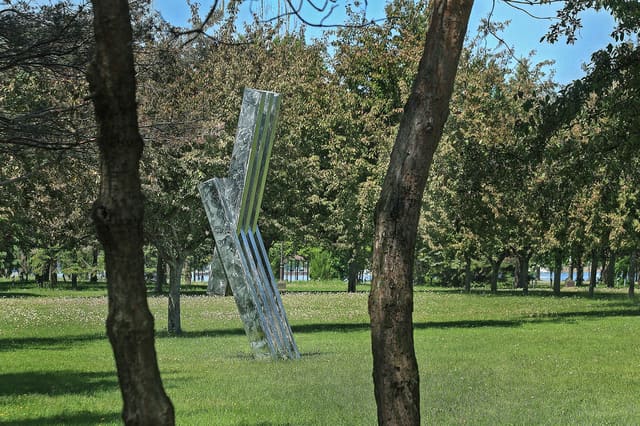 صورة من Parc René-Lévesque: منحوتات وإطلالات على الماء، ٤ من ٢٥
