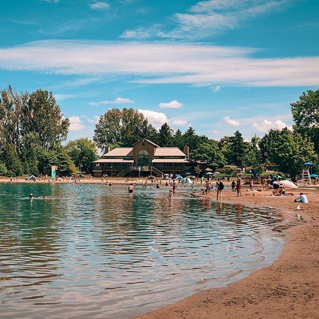 صورة من Plage Jean-Doré: شاطئ رملي للسباحة في Parc Jean-Drapeau، ٣ من ١٨
