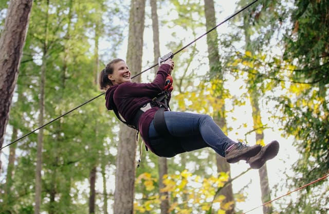 صورة من WildPlay Victoria: حبال وانزلاقات بين الأشجار، ١ من ٢
