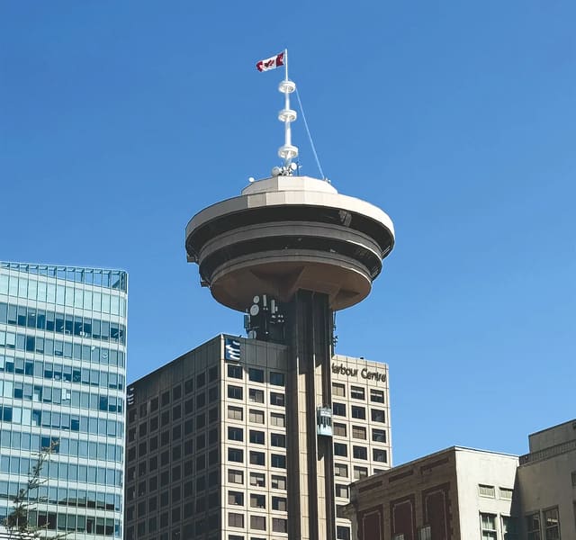 صورة من Vancouver Lookout: إطلالة بانورامية من أعلى المدينة، ١ من ١