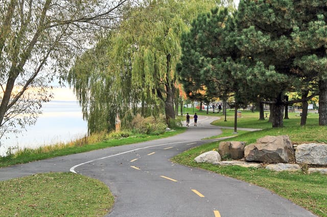 صورة من Promenade Père-Marquette: مشي وإطلالة في لاشين، ١ من ١٥