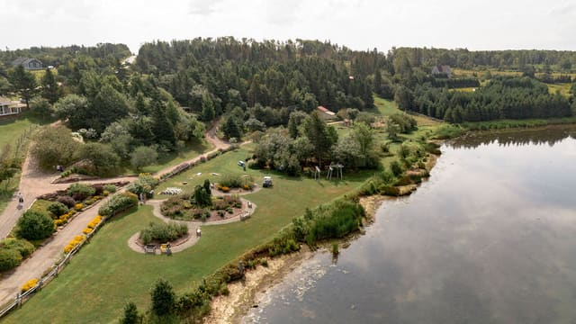 صورة من Gardens of Hope: حدائق ومشي على نهر Clyde، ١ من ٣