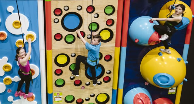 صورة من Clip ’n Climb Brossard: تسلق داخلي للأطفال والكبار، ٣ من ١٨