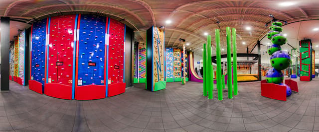 صورة من Clip ’n Climb Brossard: تسلق داخلي للأطفال والكبار، ١ من ١٨