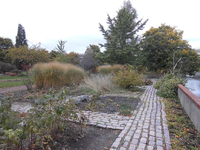 صورة من Jardins des Floralies: زهور وفن ونزهة، ٦ من ٢٥