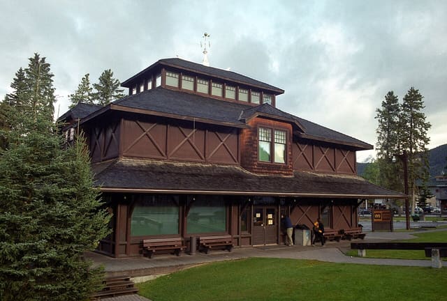 صورة من Banff Park Museum: تاريخ الطبيعة في مبنى خشبي، ٥ من ٩