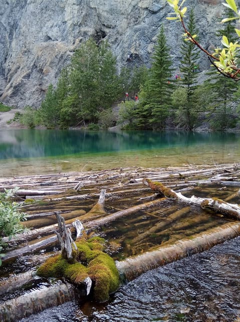 صورة من Grassi Lakes: بحيرات فيروزية فوق Canmore، ٦ من ٢٥