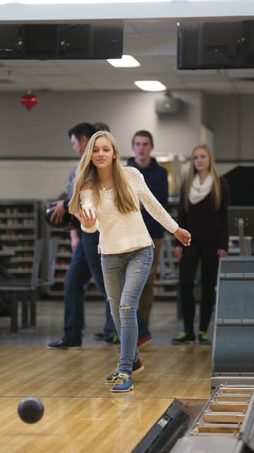 صورة من Toppler Bowl: بولينغ بخمس قوارير، ٦ من ٧