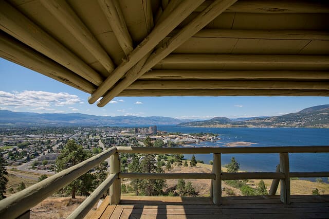 صورة من Knox Mountain Park: مسارات وإطلالات على Kelowna، ٣ من ٣