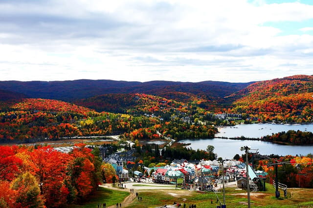 صورة من Mont-Tremblant: قرية المشاة والتلفريك إلى القمة، ٣ من ٢٢