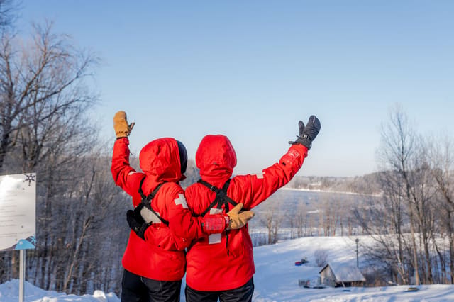 صورة من Extéria: مسارات معلّقة بين الأشجار في Drummondville، ٦ من ٦