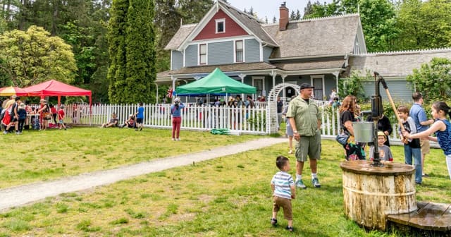 صورة من Historic Stewart Farm: بيت مزرعة تاريخي بجوار النهر، ١ من ١