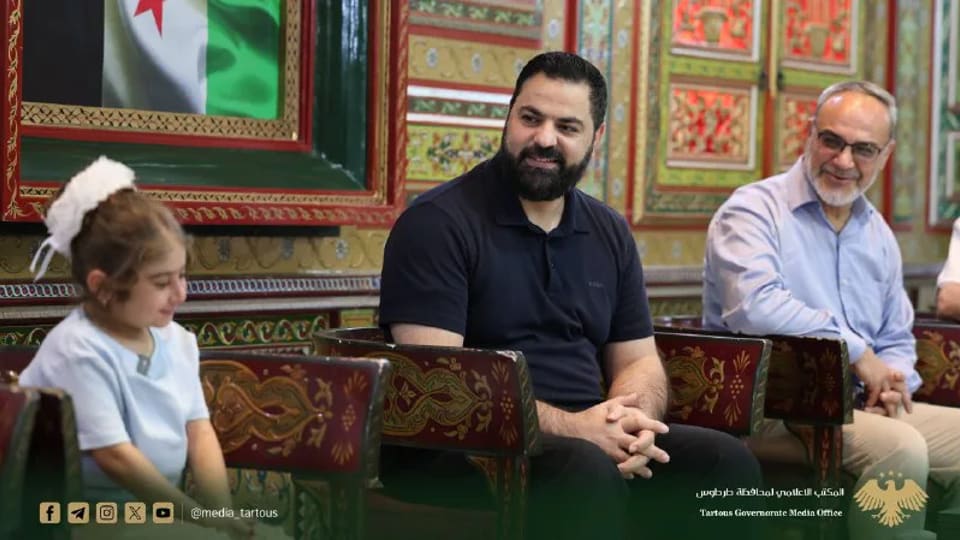 محافظ طرطوس يودع الطفلة لين سليمان قبل سفرها للعلاج في الإمارات