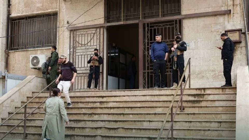مقتل رجل وطفل بانفجار قنبلة يدوية قرب القصر العدلي في الحسكة