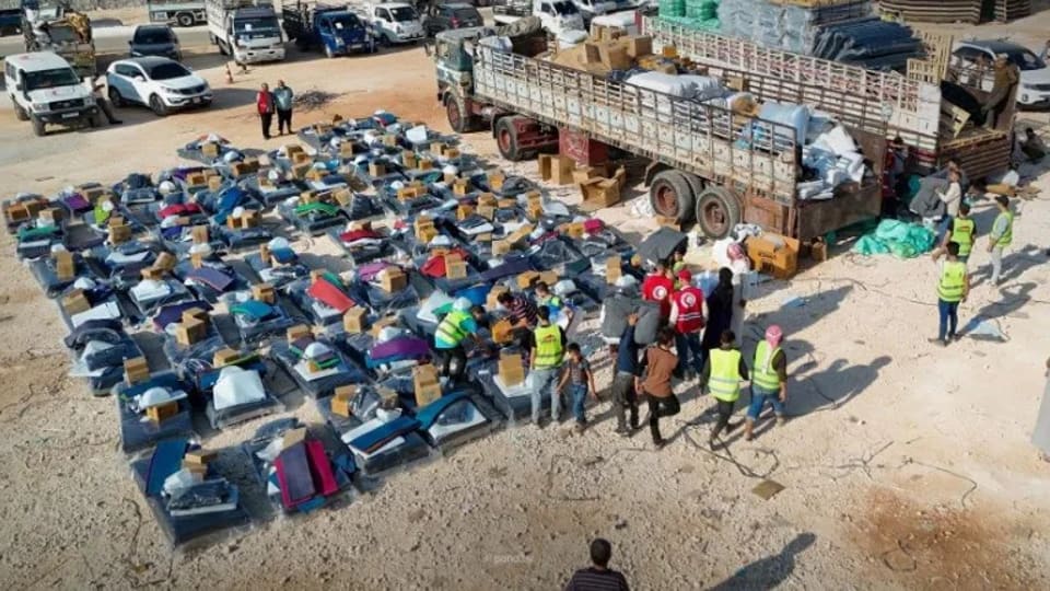 قافلة عودة طوعية جديدة تنقل 263 عائلة من مخيمات الشمال إلى مناطقها الأصلية