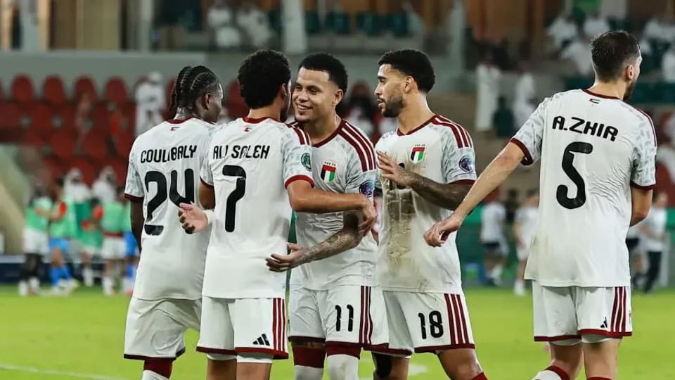 الإمارات تعبر البحرين بثلاثية وتحجز مقعدها في نصف نهائي خليجي 27