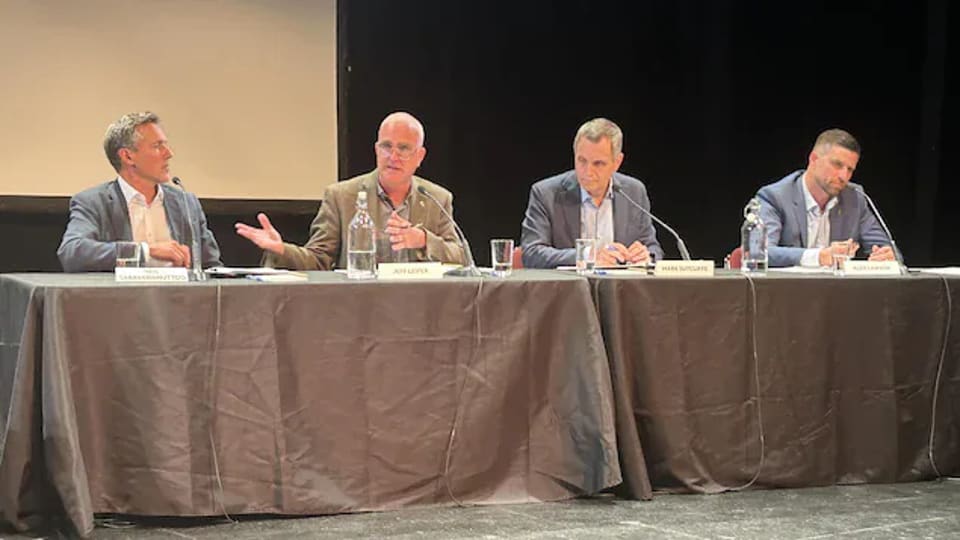 أربعة مرشحين لرئاسة بلدية أوتاوا يتناظرون حول مستقبل الثقافة